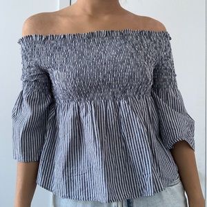 Off the Shoulder Puffed Sleeve Crop Top